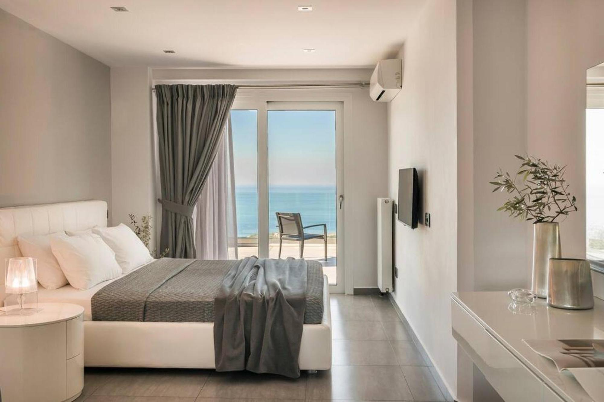Grande Azzurro In Lakithra Villa Bagian luar foto