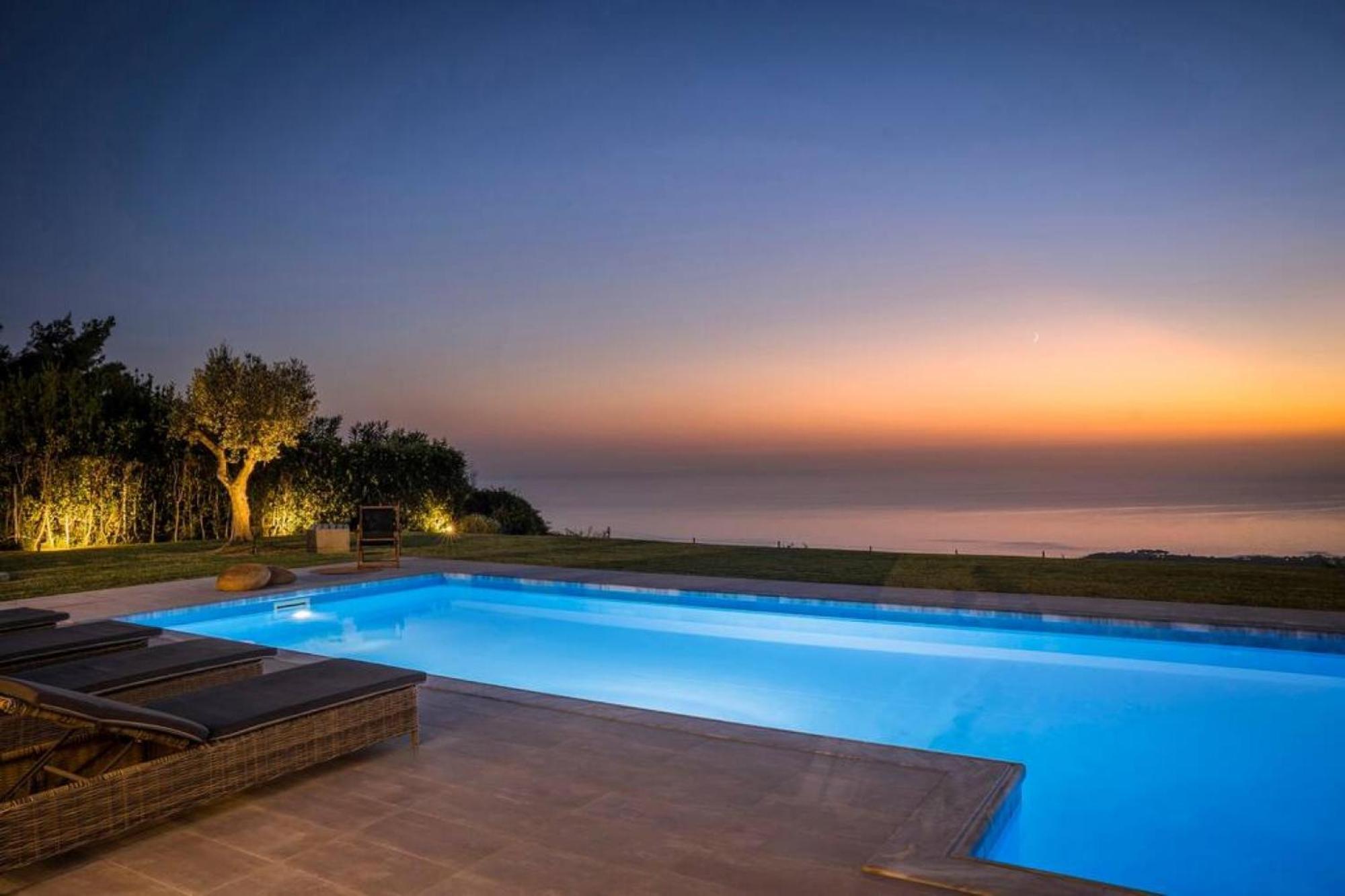 Grande Azzurro In Lakithra Villa Bagian luar foto