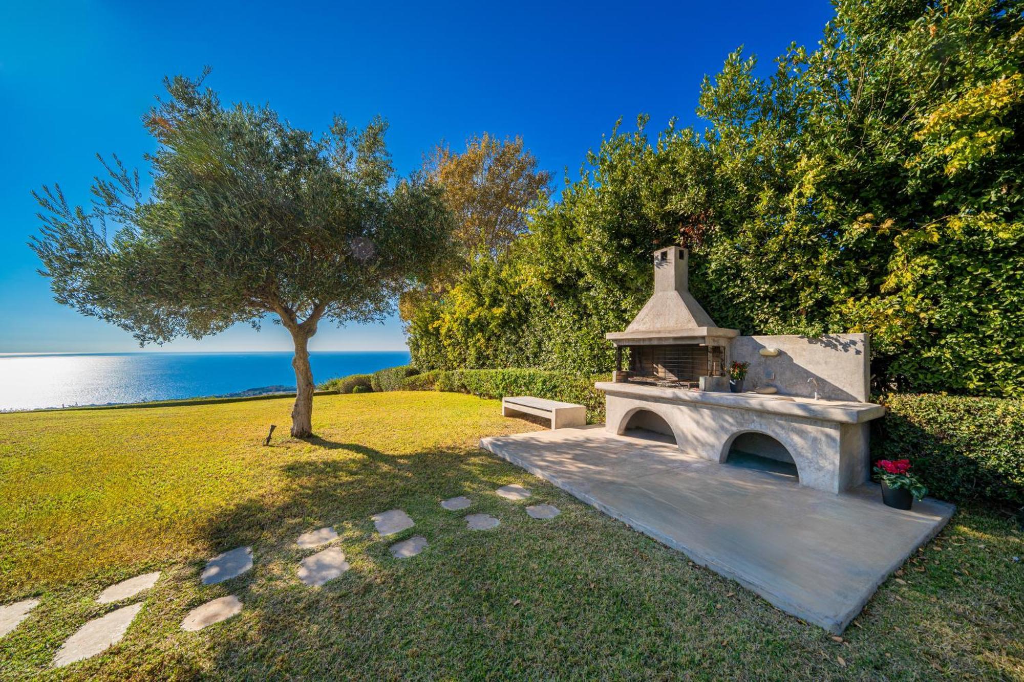 Grande Azzurro In Lakithra Villa Bagian luar foto