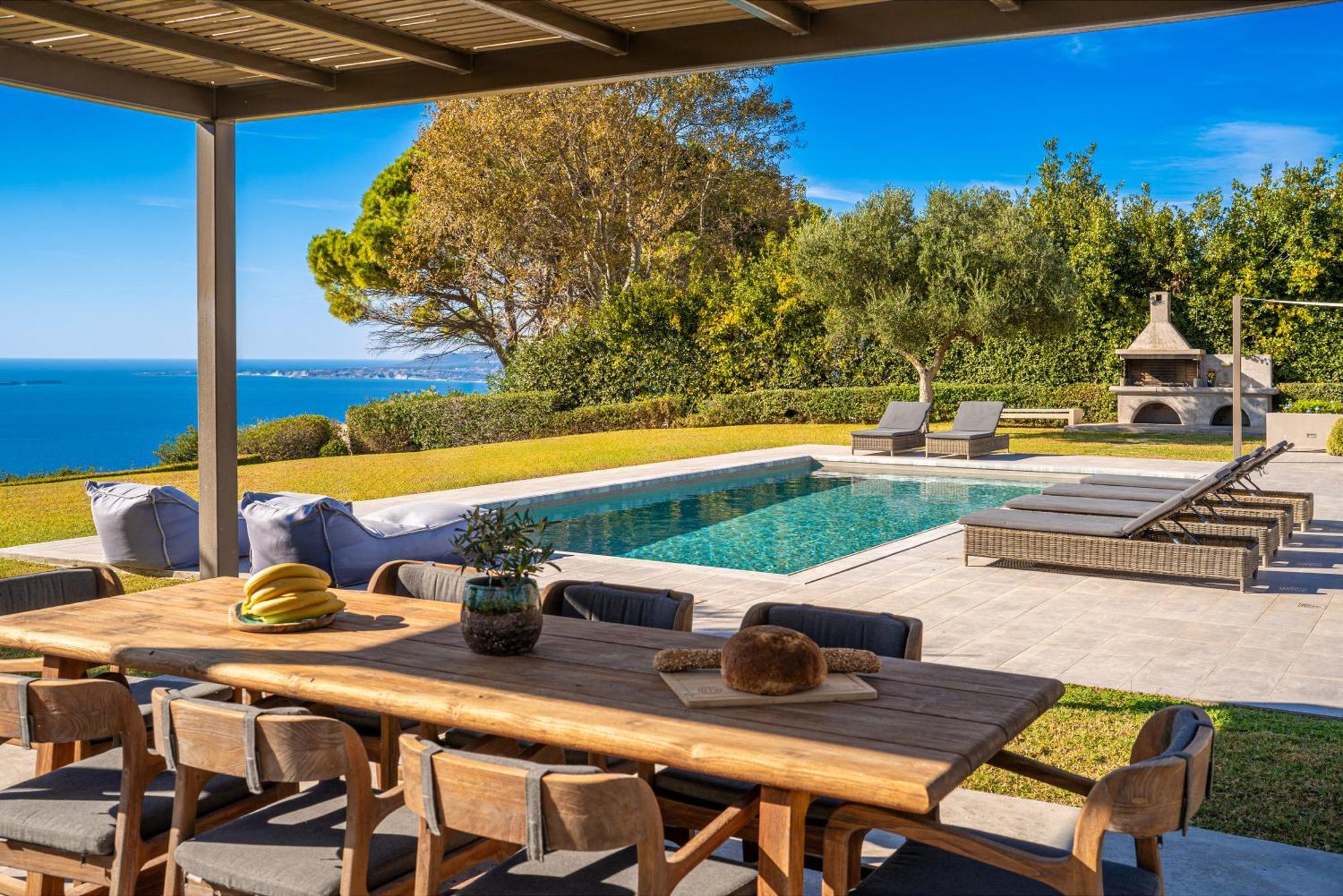 Grande Azzurro In Lakithra Villa Bagian luar foto