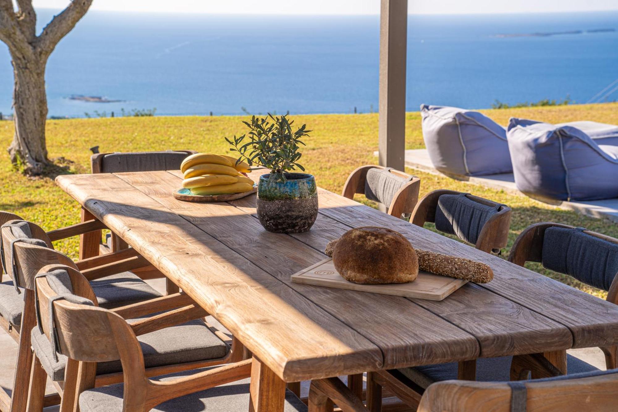 Grande Azzurro In Lakithra Villa Bagian luar foto