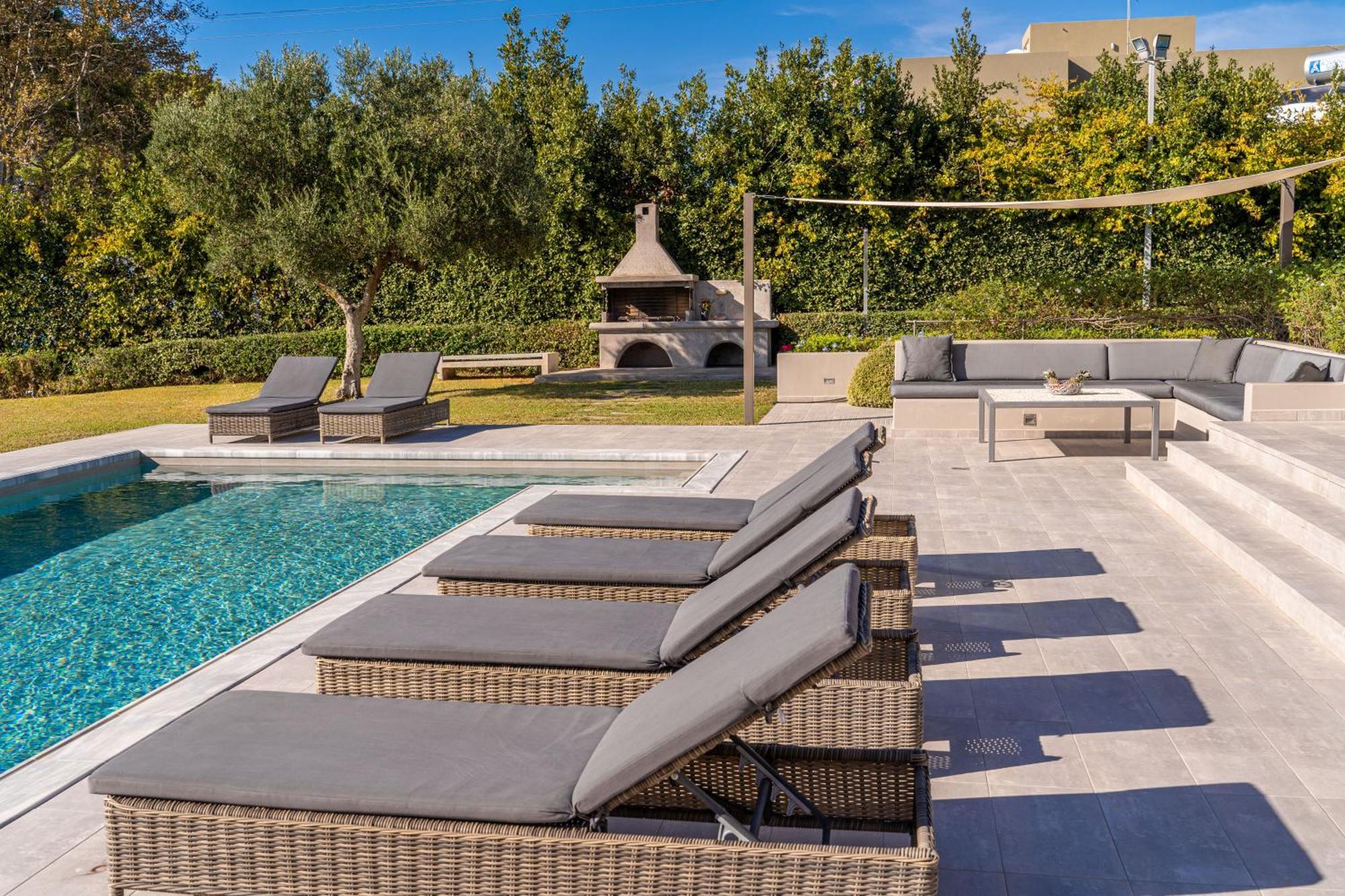 Grande Azzurro In Lakithra Villa Bagian luar foto